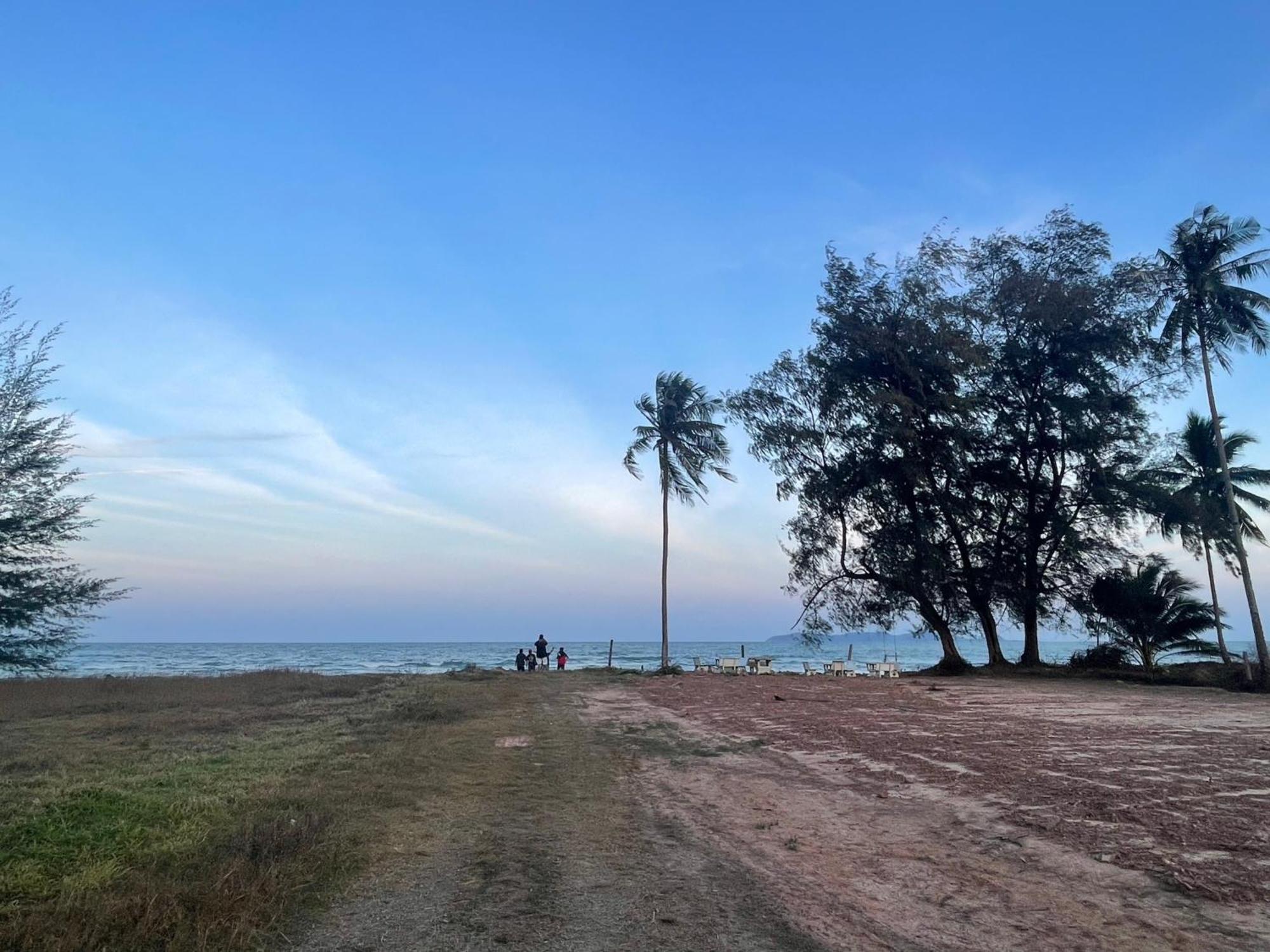 Blue Beach Bungalow Bang Saphan Noi Exterior foto